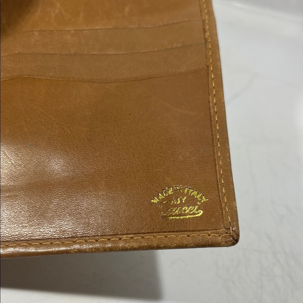 Gucci Tan Monogram Canvas Wallet - Picture 2 of 12